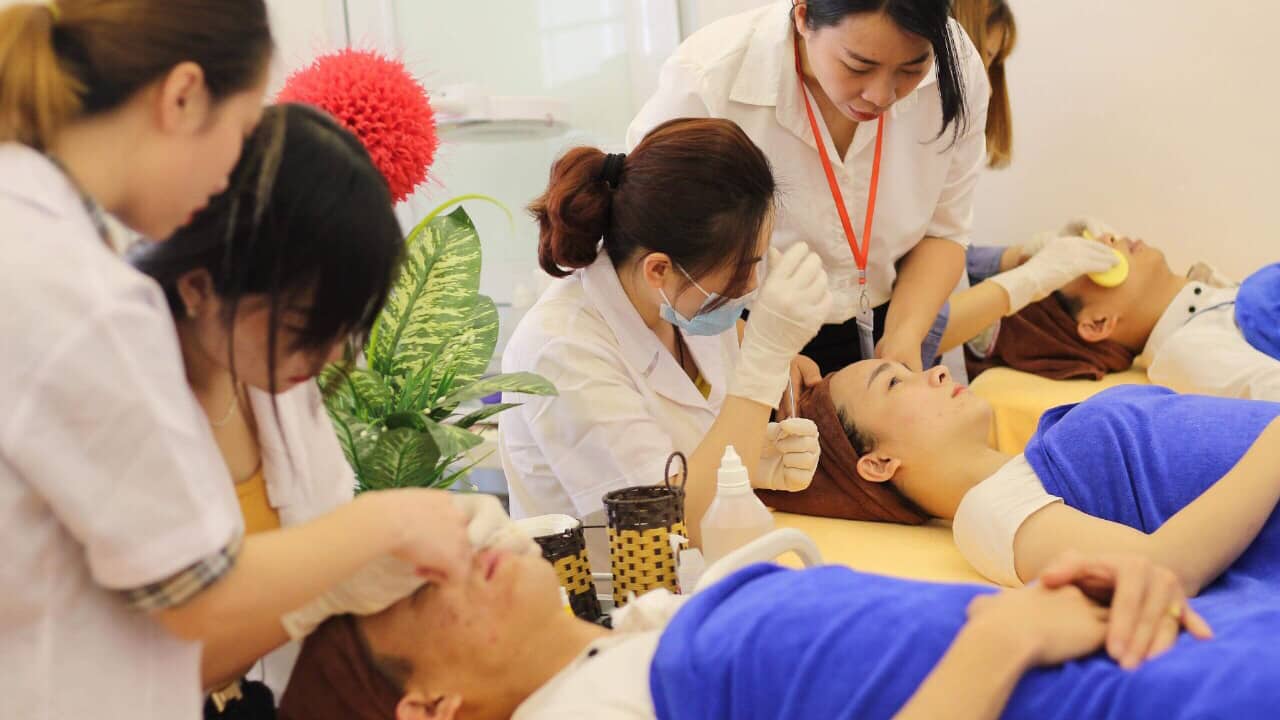 Tuyển sinh Trung cấp - Cao đẳng từ xa 63